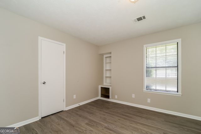 6373 Valley Dale Drive, Riverdale, GA 30274