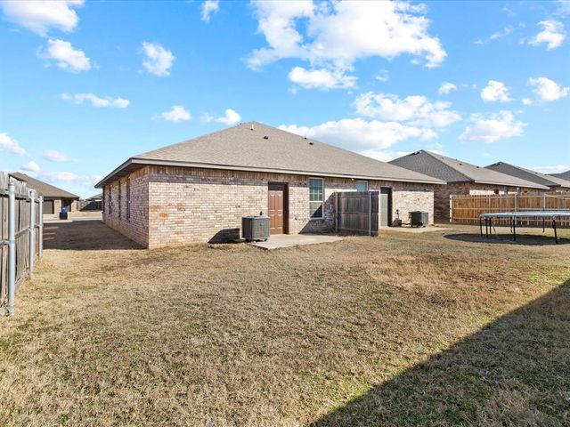 1852 Post Oak Road 1854, El Reno, OK 73036