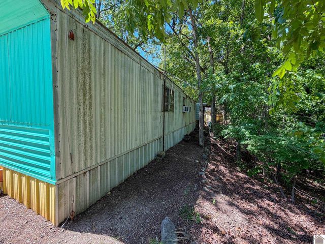 184 Hill Top Dr, Grand Rivers, KY 42045