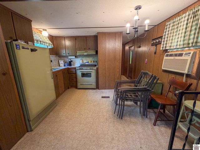 184 Hill Top Dr, Grand Rivers, KY 42045