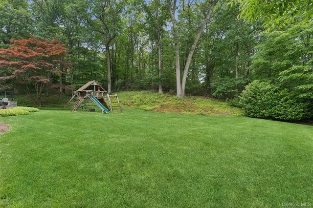35 Woodvale Drive, Syosset, NY 11791
