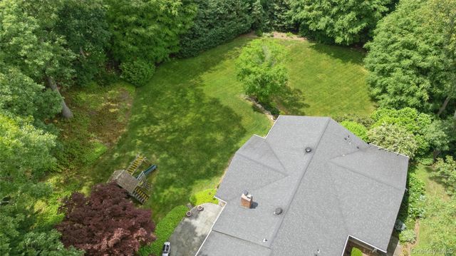 35 Woodvale Drive, Syosset, NY 11791