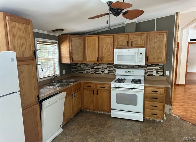 1085 County Route 17, Constantia, NY 13028