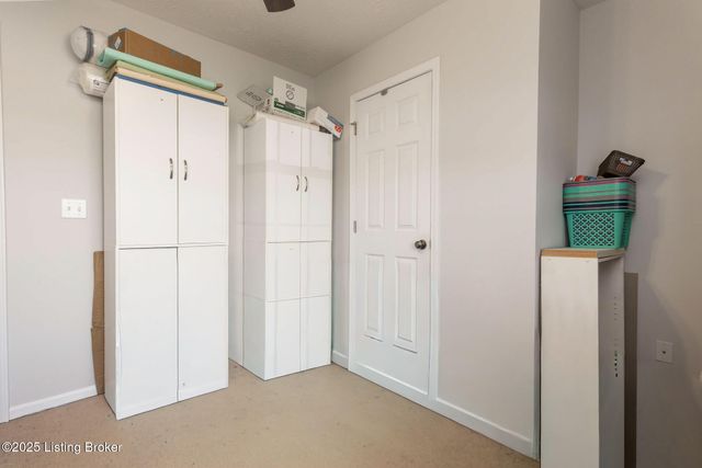 834 Tecumseh Dr, Shepherdsville, KY 40165