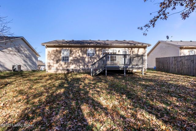 834 Tecumseh Dr, Shepherdsville, KY 40165