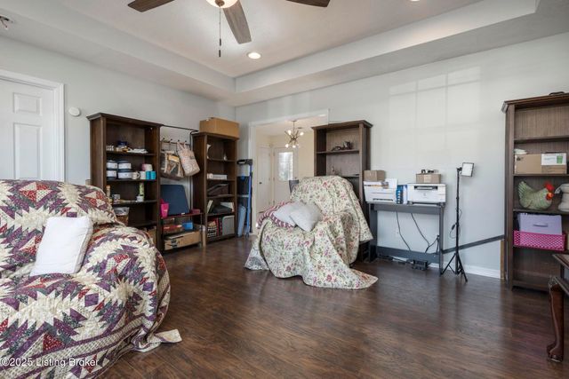 834 Tecumseh Dr, Shepherdsville, KY 40165