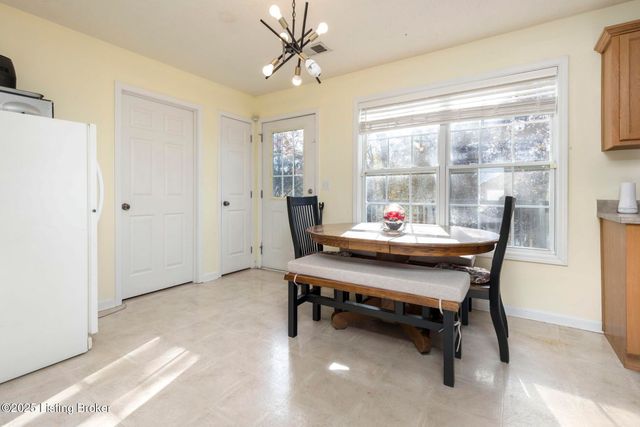 834 Tecumseh Dr, Shepherdsville, KY 40165