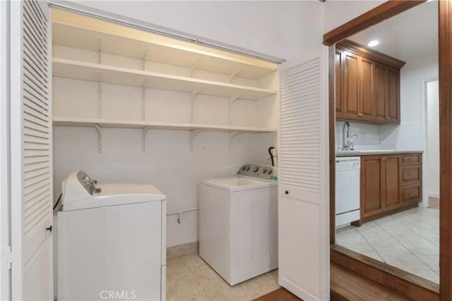 6313 Bluebell Avenue, North Hollywood, CA 91606
