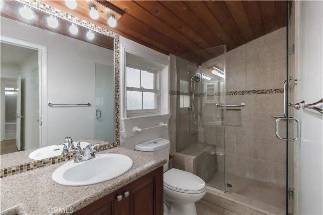 6313 Bluebell Avenue, North Hollywood, CA 91606