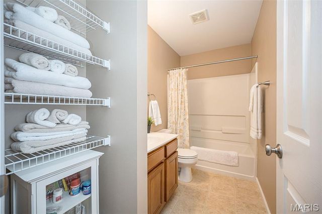 323 Essex Park Drive, Wentzville, MO 63385