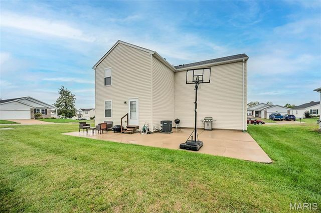 323 Essex Park Drive, Wentzville, MO 63385