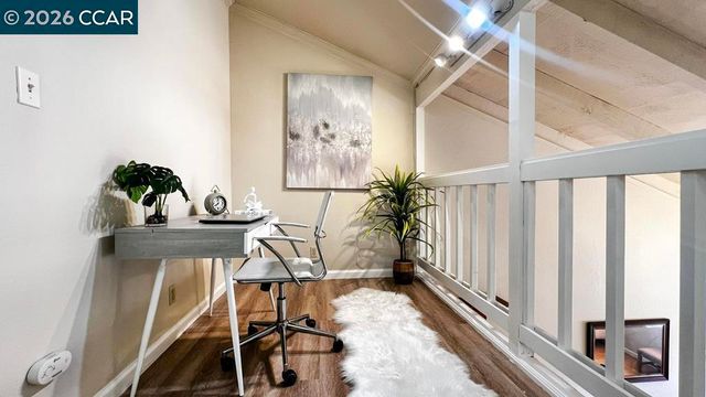 22 Holcomb Ct, Walnut Creek, CA 94596