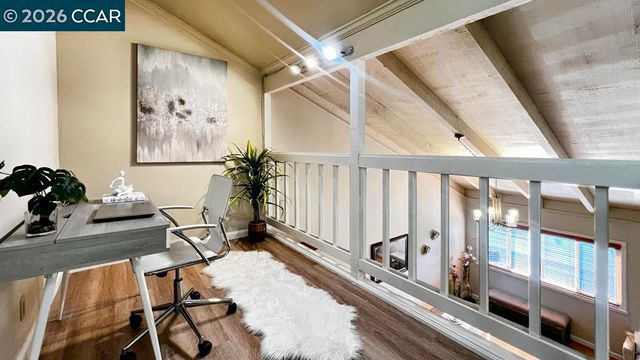 22 Holcomb Ct, Walnut Creek, CA 94596