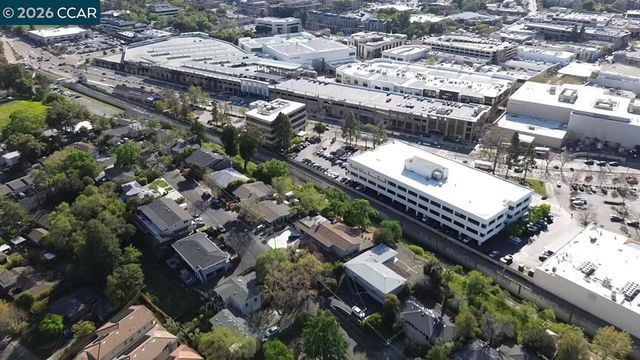 22 Holcomb Ct, Walnut Creek, CA 94596