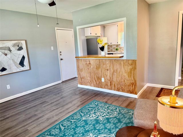10700 Plains TRL, Austin, TX 78758