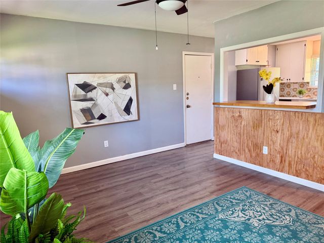 10700 Plains TRL, Austin, TX 78758