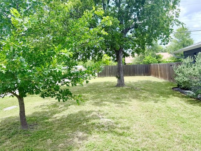 10700 Plains TRL, Austin, TX 78758