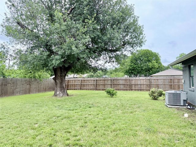 10700 Plains TRL, Austin, TX 78758