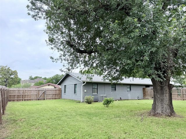 10700 Plains TRL, Austin, TX 78758