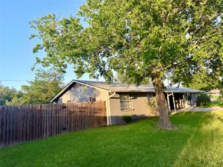 10700 Plains TRL, Austin, TX 78758