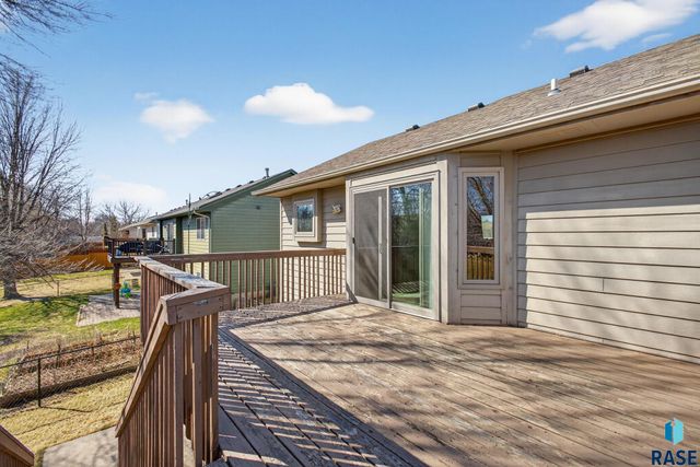 4219 E 37th St Street, Sioux Falls, SD 57103