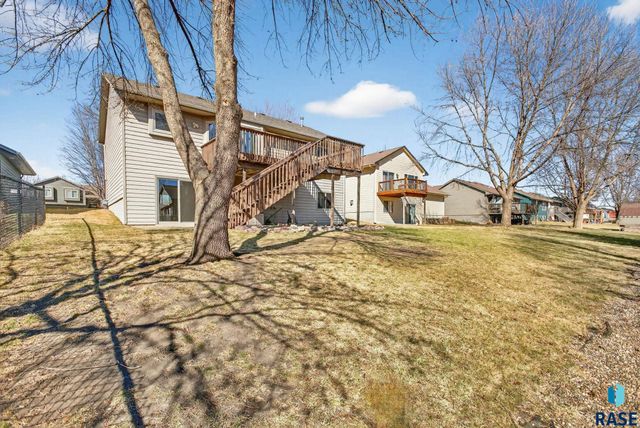 4219 E 37th St Street, Sioux Falls, SD 57103