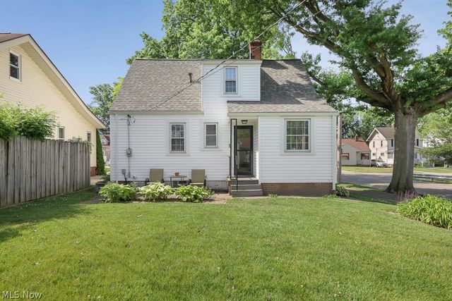 18236 Ponciana Avenue, Cleveland, OH 44135