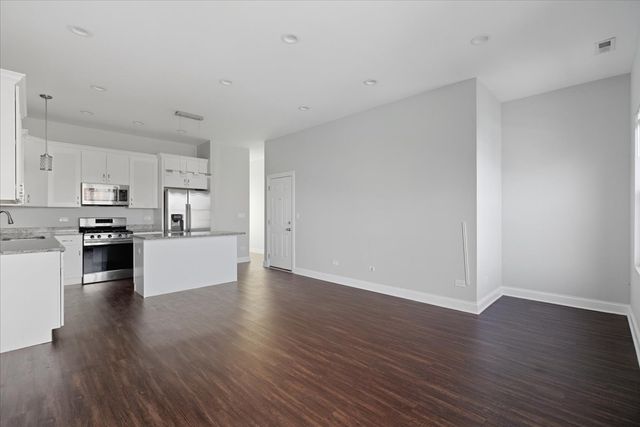 2253 W 19th Street 3, Chicago, IL 60608