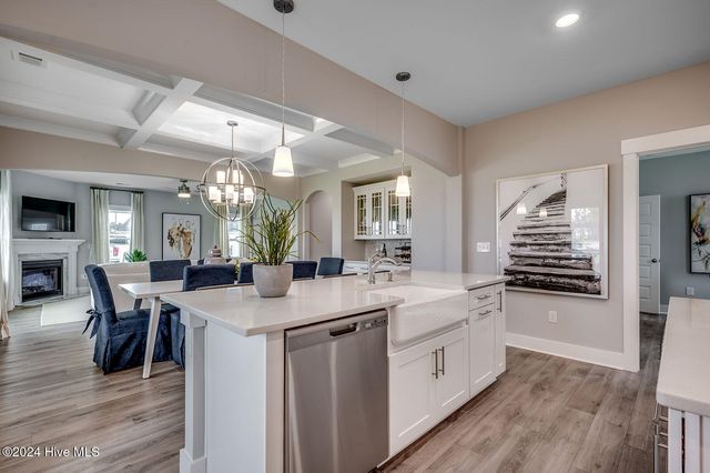 658 Heart Pne Avenue, Wilmington, NC 28411