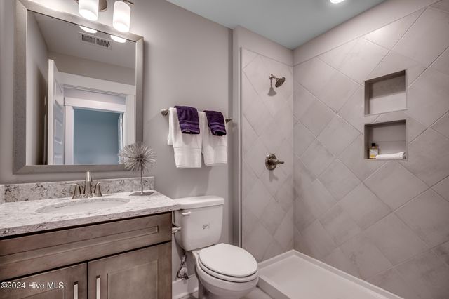 658 Heart Pne Avenue, Wilmington, NC 28411