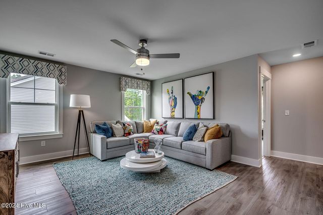 658 Heart Pne Avenue, Wilmington, NC 28411