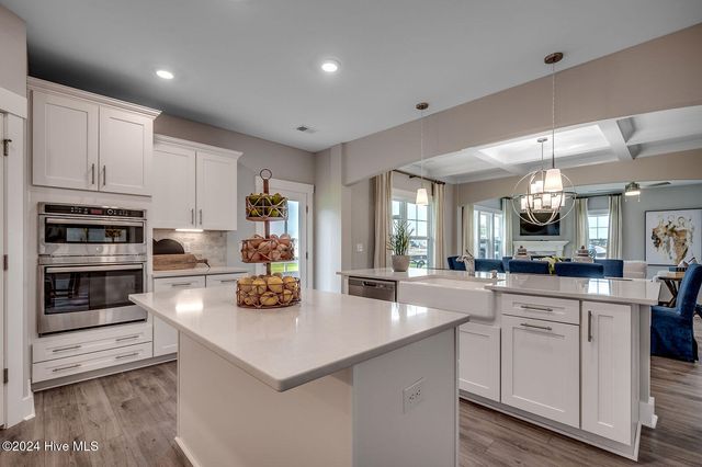 658 Heart Pne Avenue, Wilmington, NC 28411