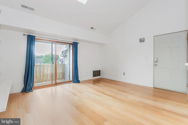 2109 RAVENS CREST DR, Plainsboro, NJ 08536