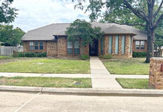 1601 Oak Creek Drive, Lewisville, TX 75077