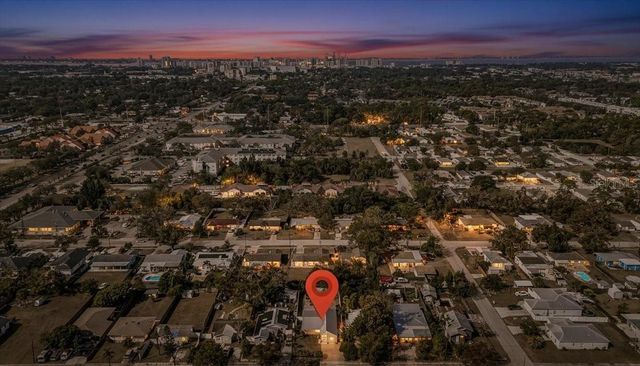 305 N CONRAD AVENUE, Sarasota, FL 34237