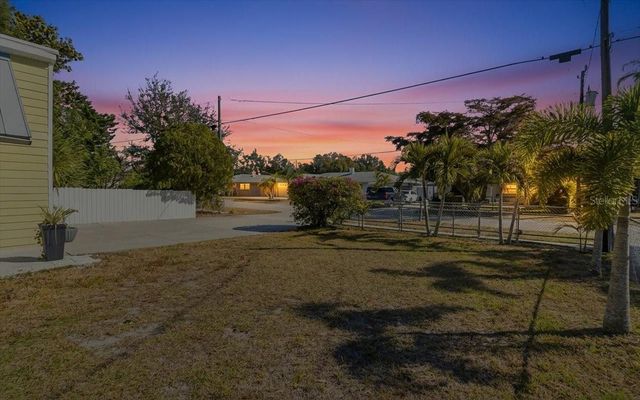 305 N CONRAD AVENUE, Sarasota, FL 34237