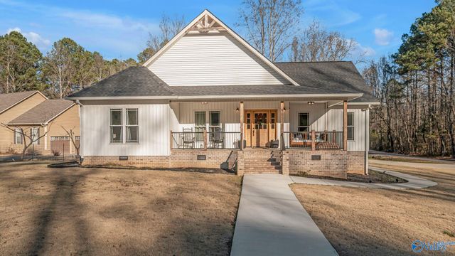 905 County Road 33, Scottsboro, AL 35769