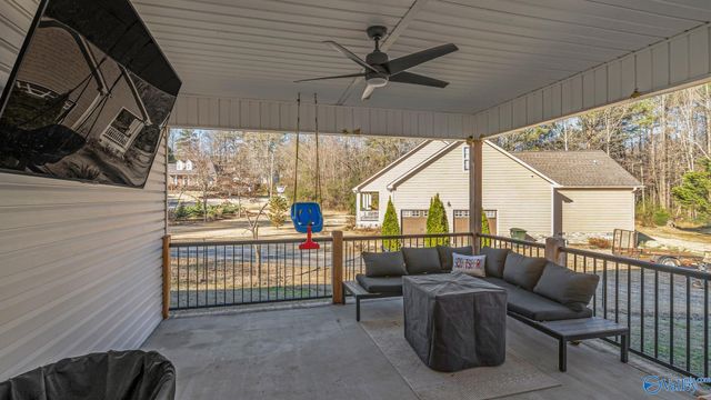 905 County Road 33, Scottsboro, AL 35769