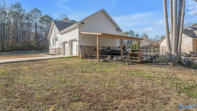 905 County Road 33, Scottsboro, AL 35769