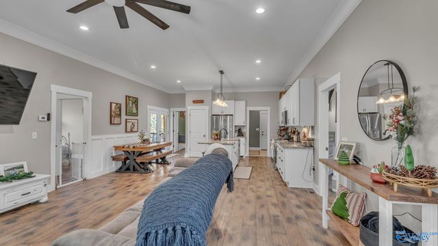 905 County Road 33, Scottsboro, AL 35769