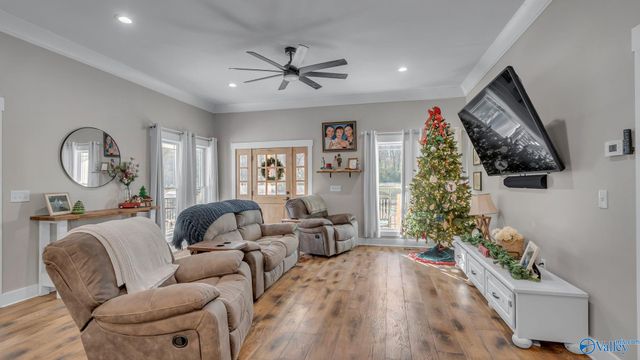 905 County Road 33, Scottsboro, AL 35769