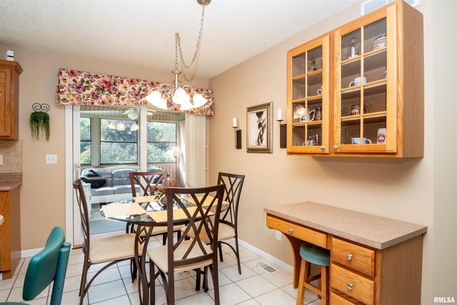 10 ELK Court, Washington, IL 61571