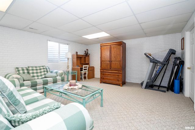 10 ELK Court, Washington, IL 61571