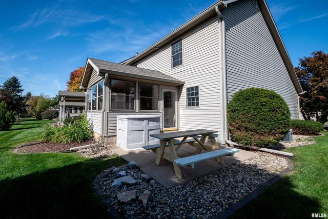 10 ELK Court, Washington, IL 61571