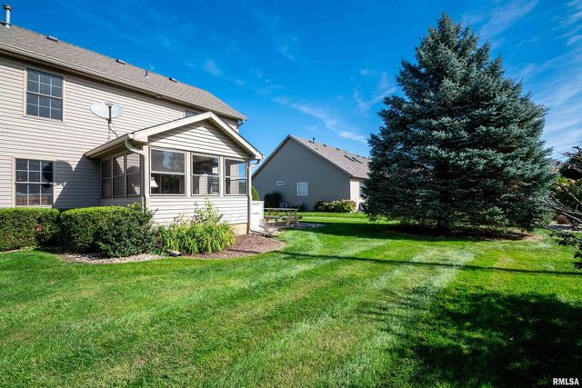 10 ELK Court, Washington, IL 61571