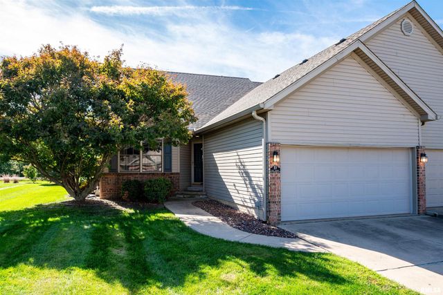 10 ELK Court, Washington, IL 61571