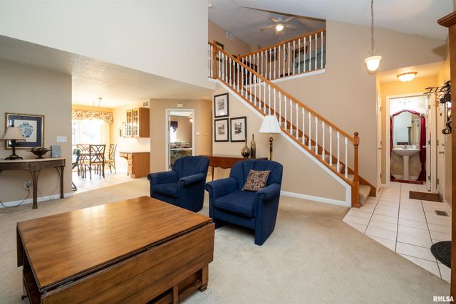 10 ELK Court, Washington, IL 61571