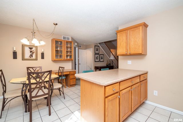 10 ELK Court, Washington, IL 61571