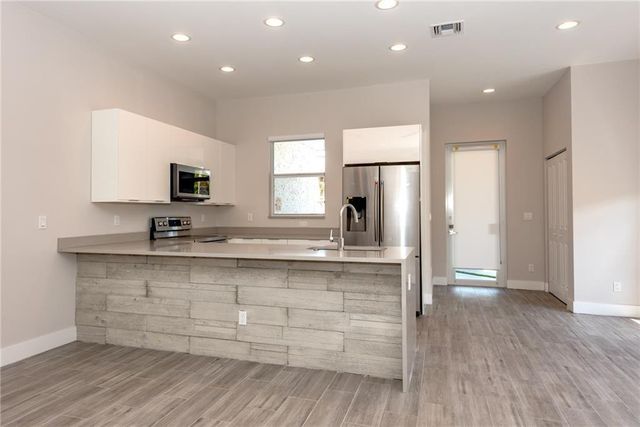 1105 NE 2nd Avenue, Fort Lauderdale, FL 33304