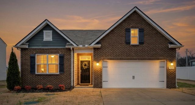 424 Lauren Ln, Chapel Hill, TN 37034